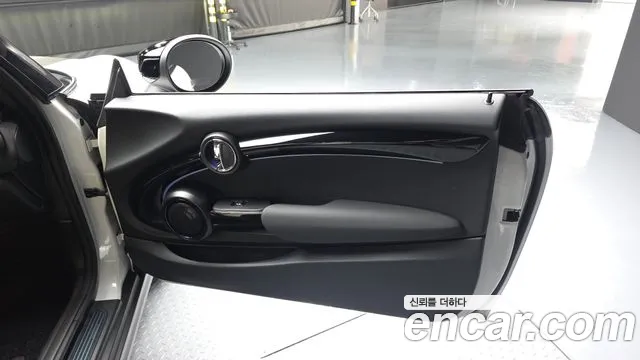 Mini Cooper Convertible — Фото автомобиля 24