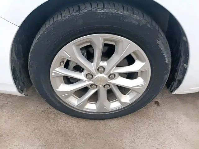 Chevrolet Monza — Фото автомобиля 22