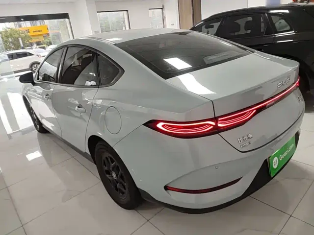 BYD Qin PLUS — Фото автомобиля 4