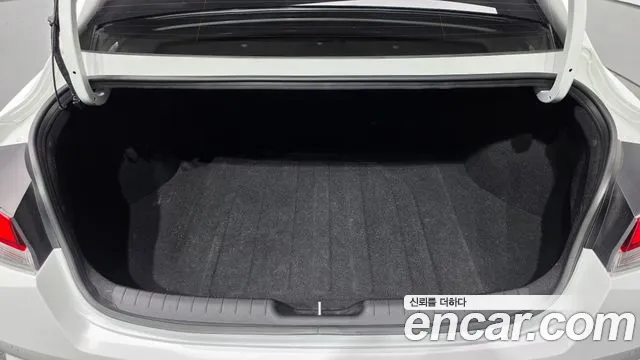 Hyundai Avante CN7 — Фото автомобиля 19