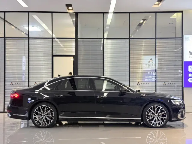 Audi A8 — Фото автомобиля 17