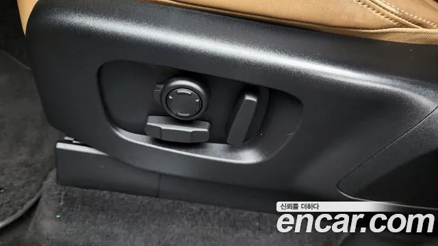 Land Rover Discovery — Фото автомобиля 27