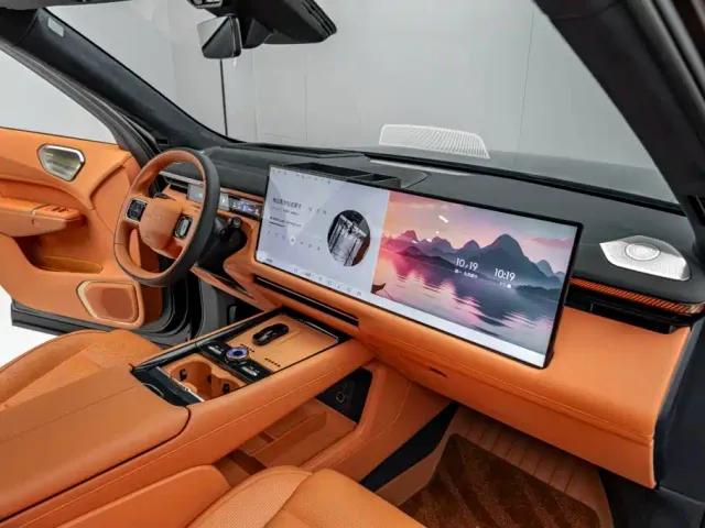Lynk & Co 900 — Фото автомобиля 21