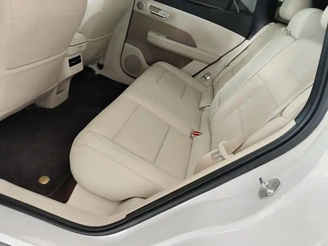 Toyota BoZhi 3X — Фото автомобиля 16