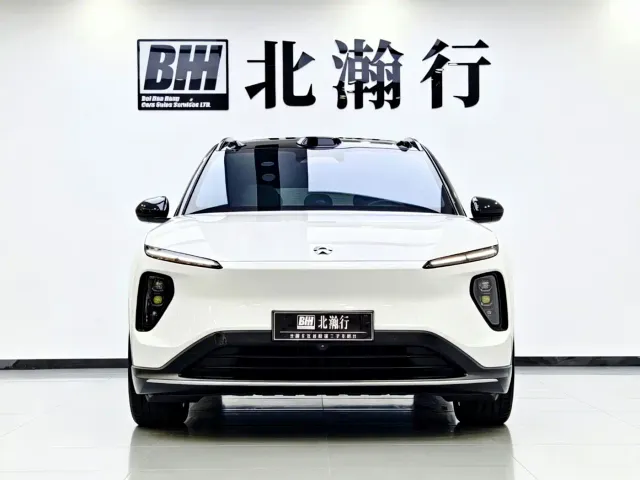 Nio ES6 — Фото автомобиля 2