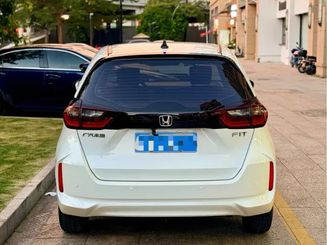 Honda Fit — Фото автомобиля 11
