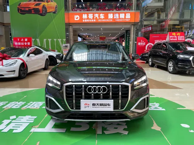 Audi Q2L — Фото автомобиля 3