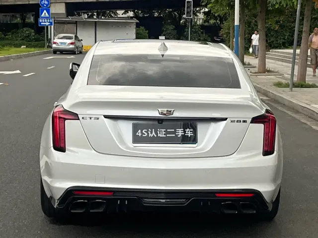 Cadillac CT5 — Фото автомобиля 6