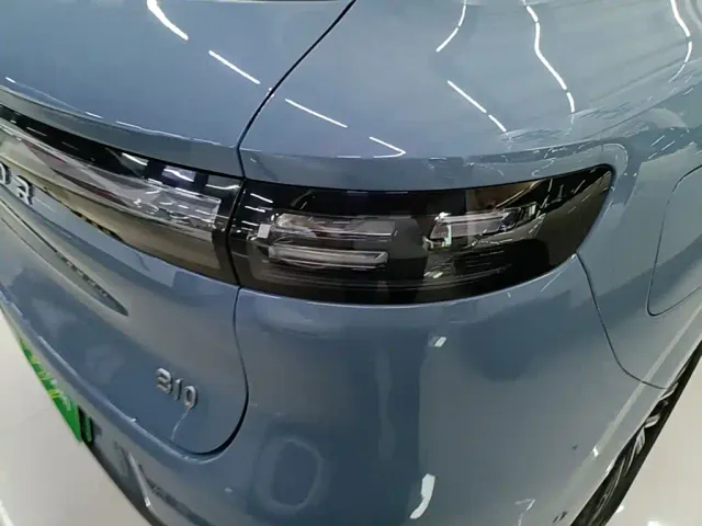Leapmotor B10 — Фото автомобиля 7