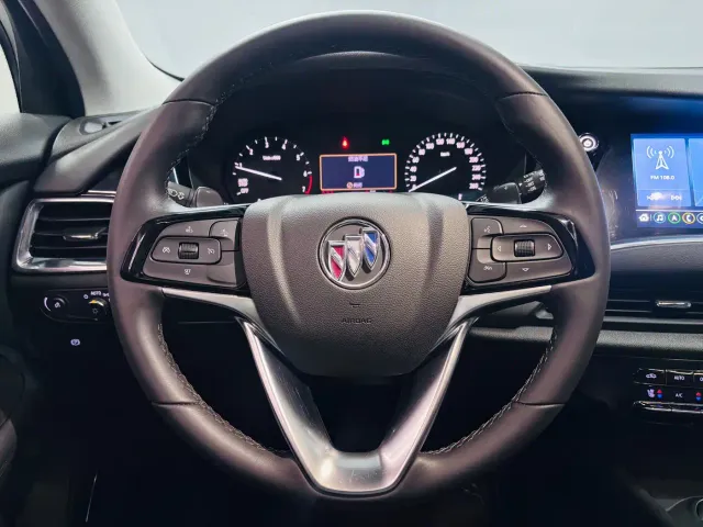 Buick Enclave — Фото автомобиля 12