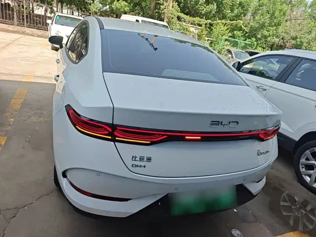 BYD Qin PLUS — Фото автомобиля 5