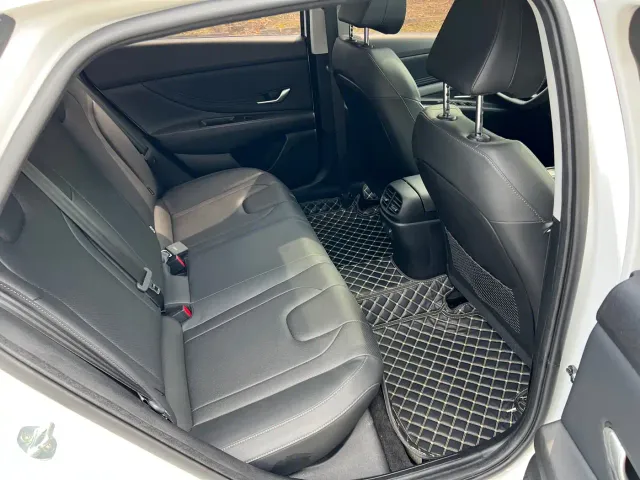 Hyundai Elantra — Фото автомобиля 17