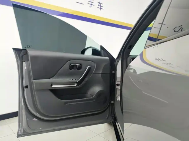 Leapmotor Lafa 5 — Фото автомобиля 7