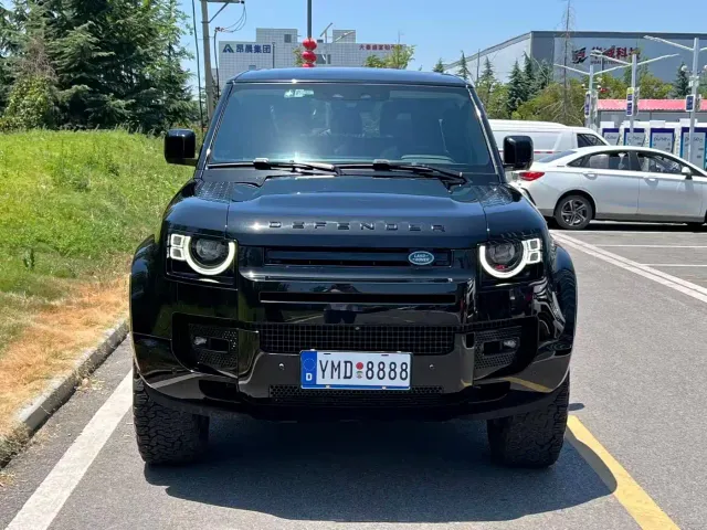 Land Rover Defender — Фото автомобиля 6