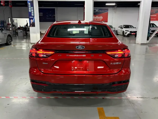 Ford Mondeo — Фото автомобиля 16
