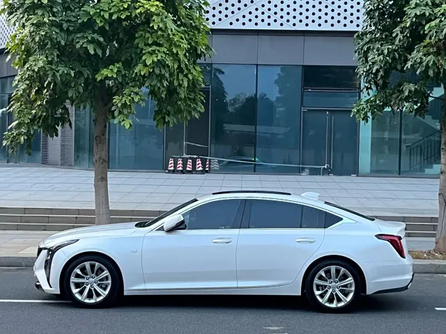 Cadillac CT5 — Фото автомобиля 7