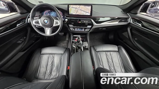 BMW 5 Series G30 — Фото автомобиля 10