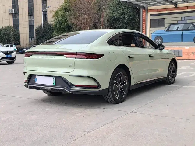 BYD Han — Фото автомобиля 18