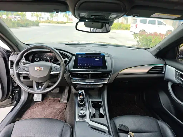 Cadillac CT5 — Фото автомобиля 9