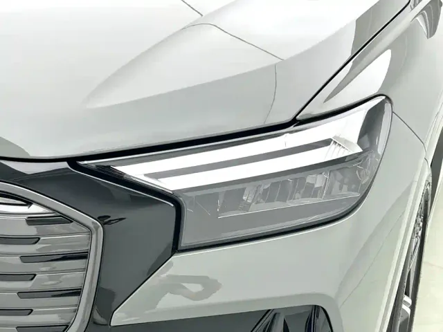 Audi Q4 e-tron — Фото автомобиля 7