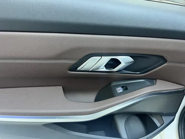 BMW 3 Series — Фото автомобиля 11