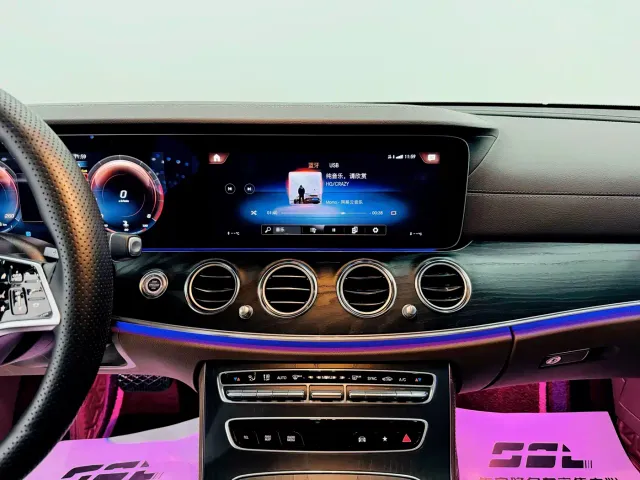 Mercedes-Benz E-Class — Фото автомобиля 11