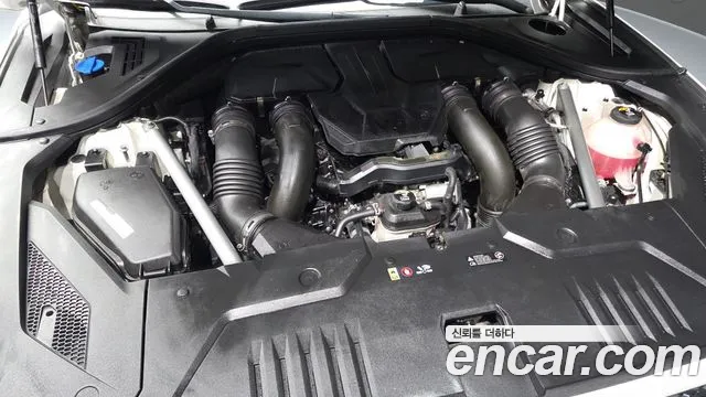 Genesis GV70 — Фото автомобиля 6