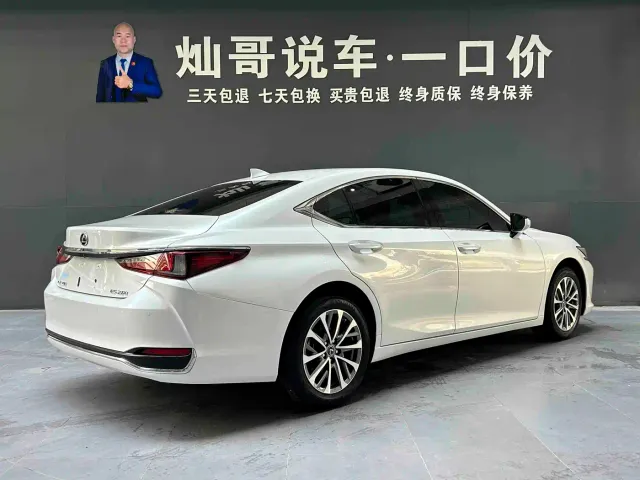 Lexus ES — Фото автомобиля 4