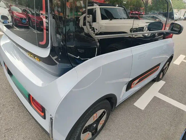Baojun KiWi EV — Фото автомобиля 6