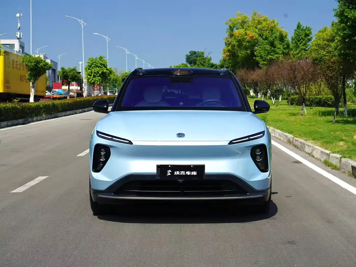 NIO NIO ES6 2024 75kWh — Фото автомобиля 2