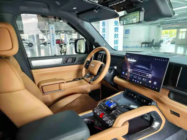 BYD FangChengBao Leopard 5 — Фото автомобиля 11