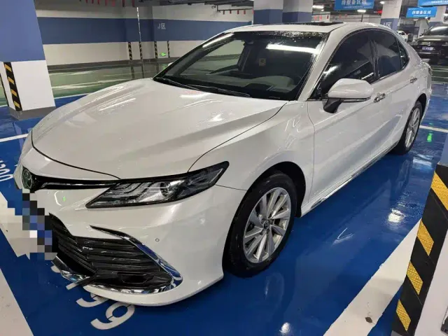 Фотография автомобиля — Toyota Camry
