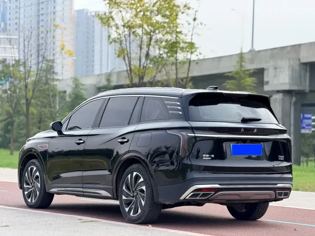 Hongqi HS7 PHEV — Фото автомобиля 4