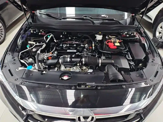 Honda Accord — Фото автомобиля 18