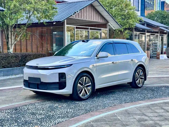 Li Auto L6 — Фото автомобиля 5