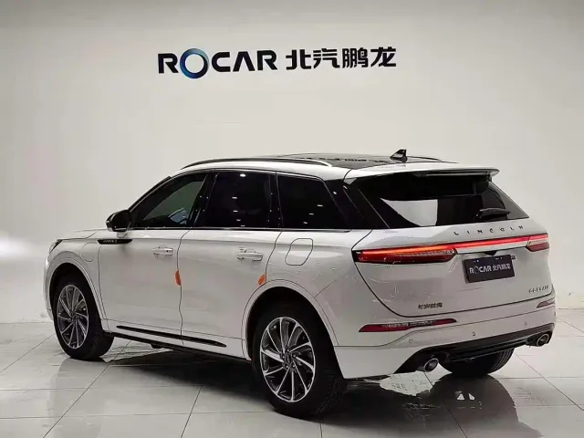 Lincoln Adventurer NEV — Фото автомобиля 6