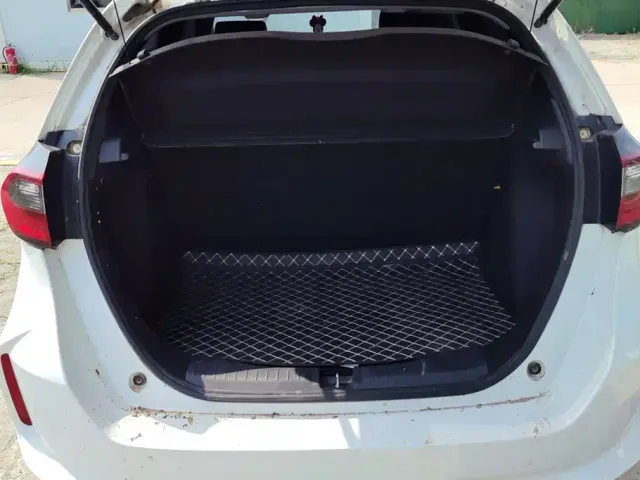 Honda Fit — Фото автомобиля 4