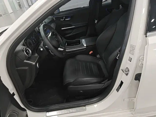 Mercedes-Benz C-Class — Фото автомобиля 19