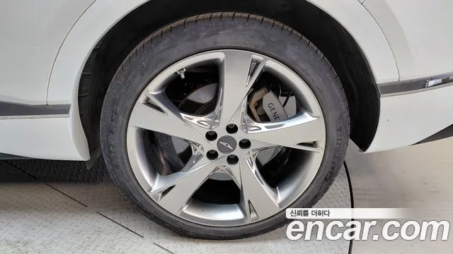 Genesis GV80 — Фото автомобиля 21