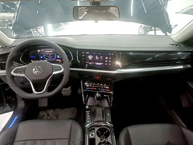 Volkswagen Passat — Фото автомобиля 9