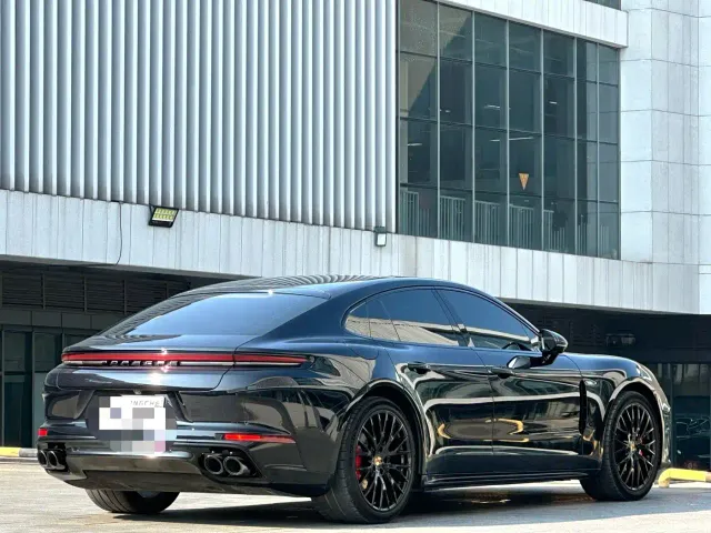 Porsche Panamera — Фото автомобиля 14