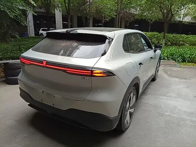 Deepal S05 — Фото автомобиля 6