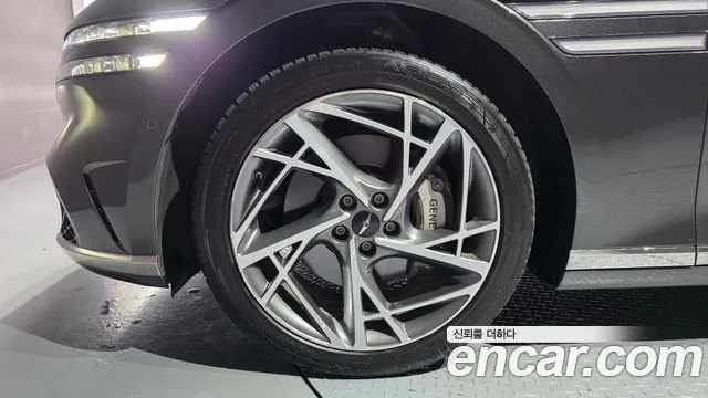 Genesis G90 Бензин 3.5 турбо AWD — Фото автомобиля 5