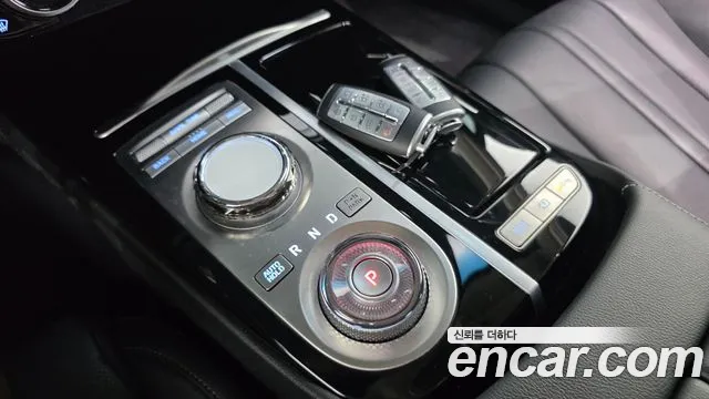 Genesis G80 Electrified G80 (RG3) — Фото автомобиля 6