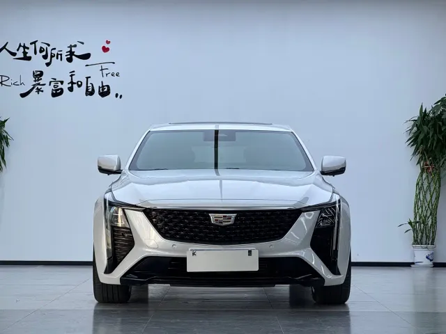 Cadillac CT5 — Фото автомобиля 2