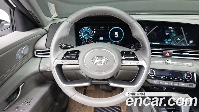 Hyundai Avante CN7 — Фото автомобиля 11