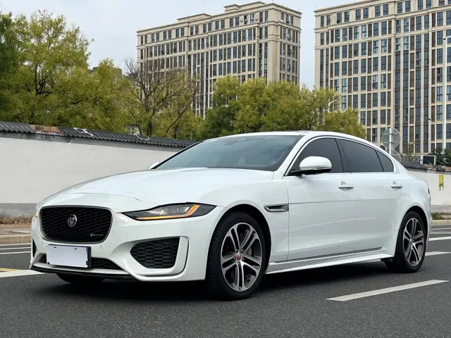 Фотография автомобиля — Jaguar XEL