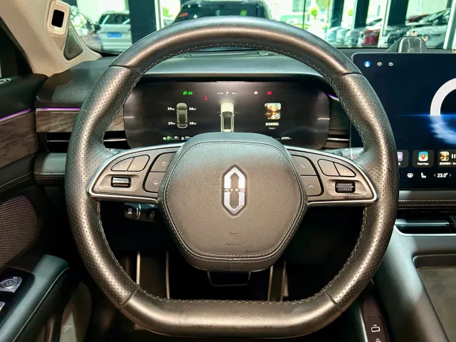 AITO Wenjie AITO M5 2022 Extended Range AWD Performance Edition — Фото автомобиля 11