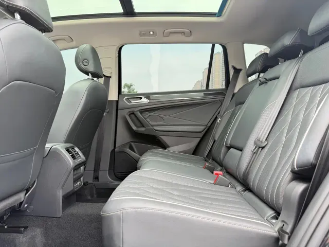 Volkswagen Tiguan L — Фото автомобиля 19