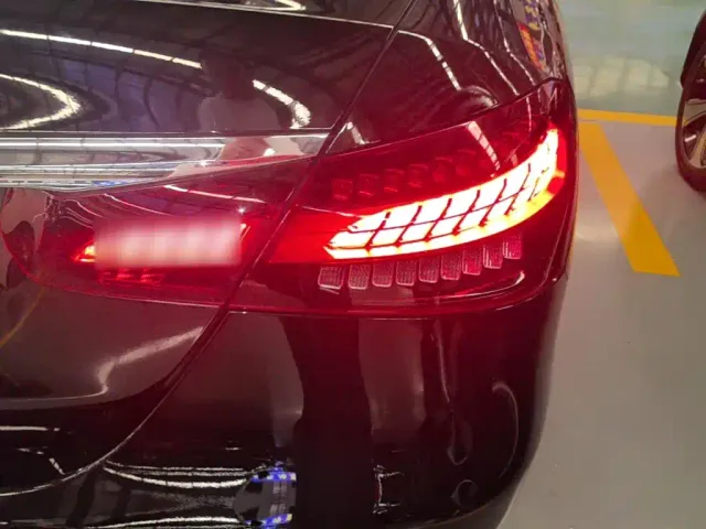 Mercedes-Benz E-Class — Фото автомобиля 7